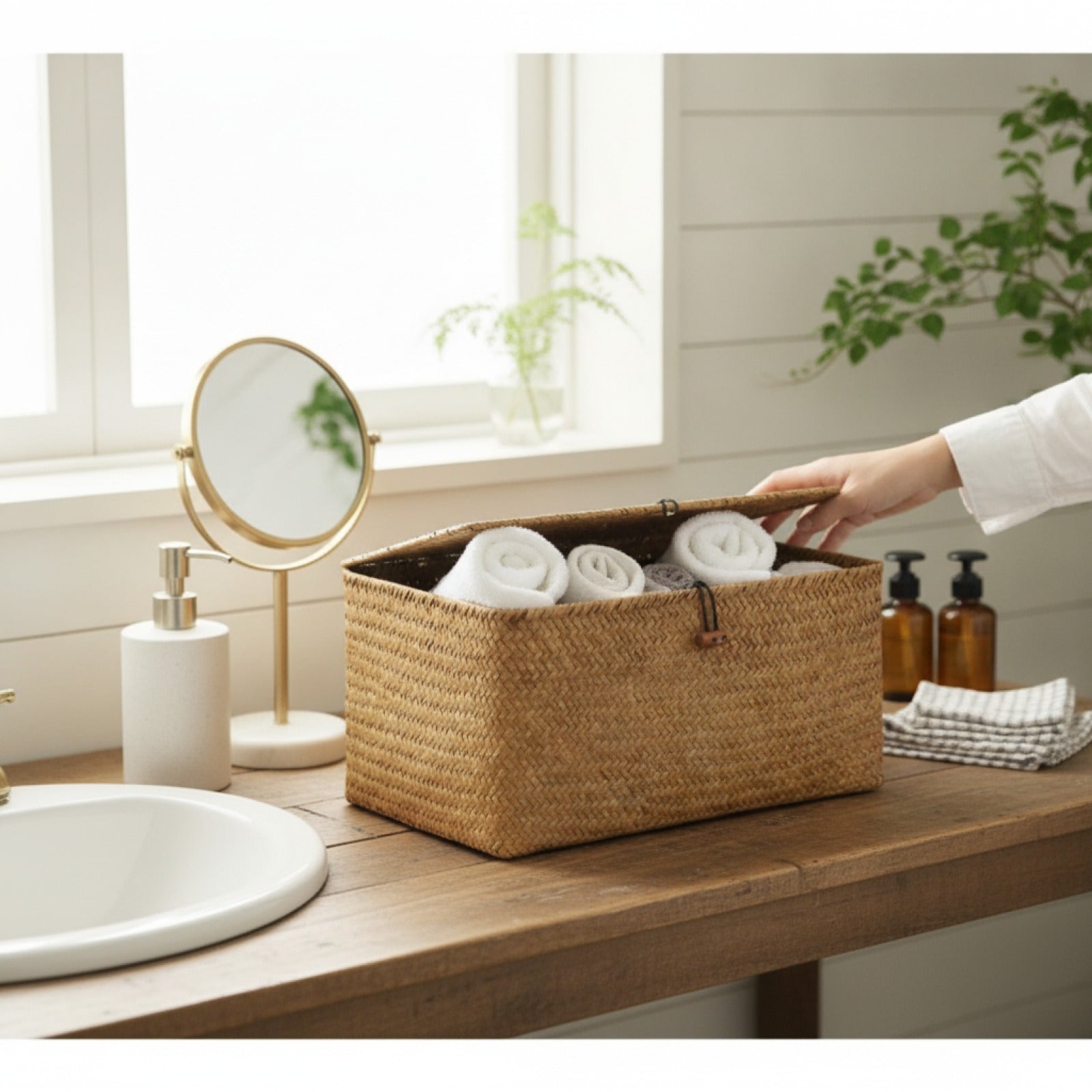 Panier de Rangement Tissé en Jonc de Mer Fait Main avec Couvercle - Idéal pour Cosmétiques, Serviettes et Divers